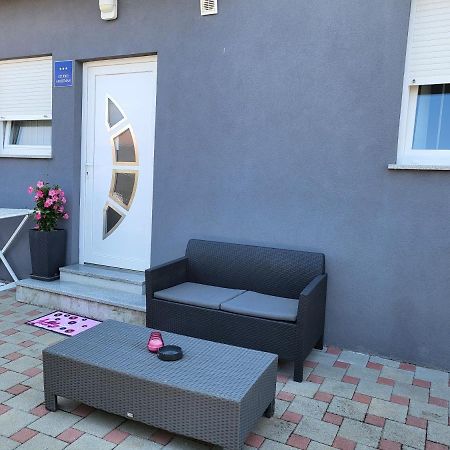 Vigo Apartman Pula Exterior foto