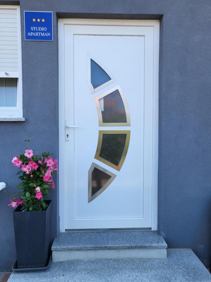 Vigo Apartman Pula Exterior foto